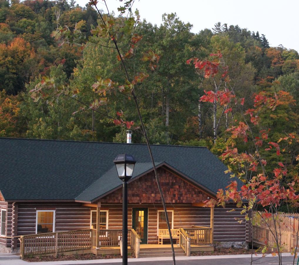Rippling River Resort Marquette Buitenkant foto